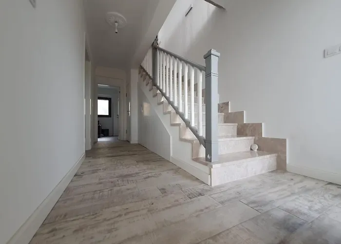 Tranquil Seaview With Private Pool In Apartament *