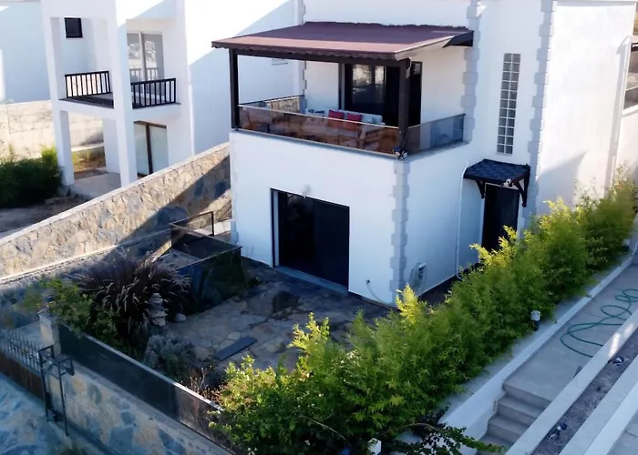 Apartament Tranquil Seaview With Private Pool In
