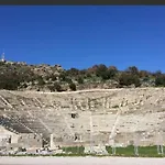 Διαμέρισμα Tranquil Seaview With Private Pool In *