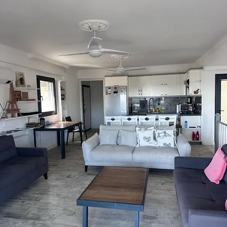 Tranquil Seaview With Private Pool In דירה בודרום