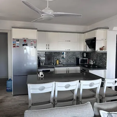 Tranquil Seaview With Private Pool In בודרום