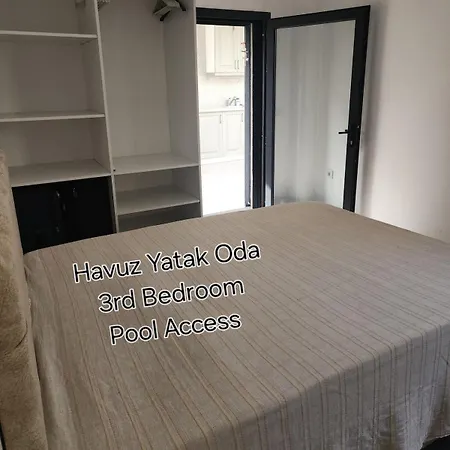 Tranquil Seaview With Private Pool In דירה *