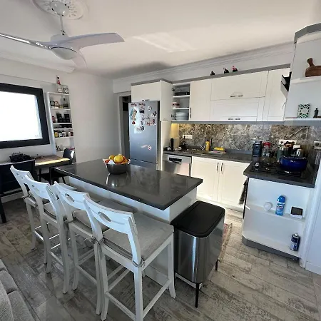 Tranquil Seaview With Private Pool In דירה *