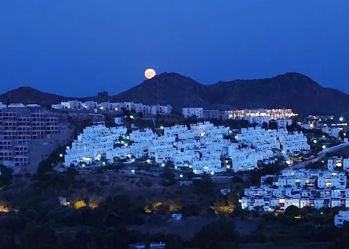 Tranquil Seaview With Private Pool In Appartement *