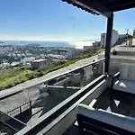 아파트 Tranquil Seaview With Private Pool In *