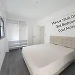 아파트 Tranquil Seaview With Private Pool In *