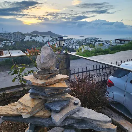 Tranquil Seaview With Private Pool In アパート
